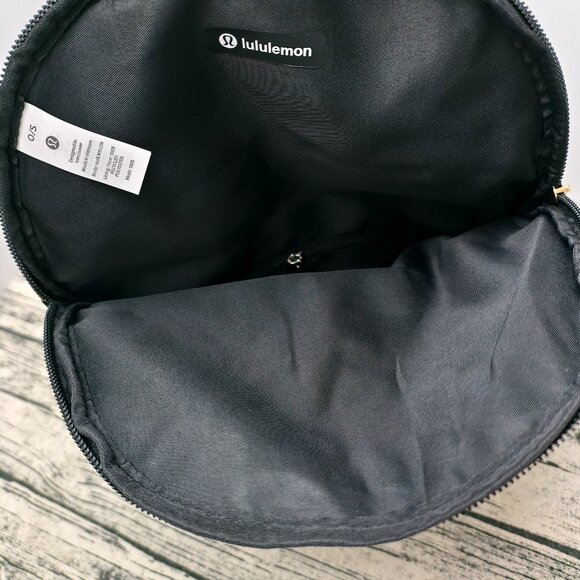 Lululemon Festival Bag 5L • Black/Gold • NewA - Picture 5 of 5